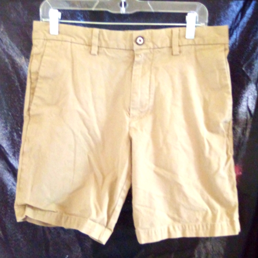 Banana republic tan khaki shorts